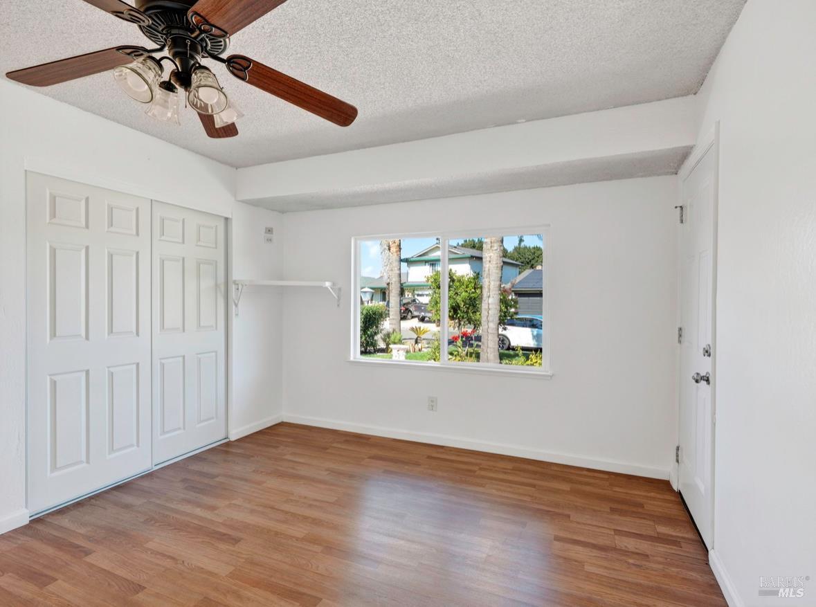 Detail Gallery Image 16 of 51 For 844 Cedarwood Ln, Petaluma,  CA 94954 - 4 Beds | 2 Baths