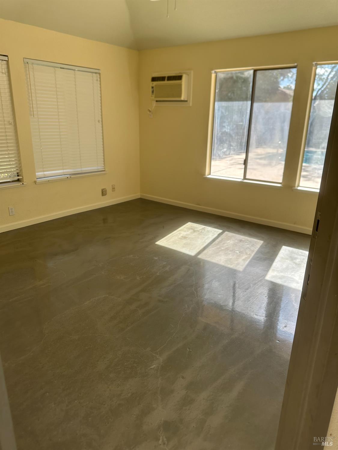 Detail Gallery Image 34 of 43 For 524 Arcadia Dr, Vacaville,  CA 95687 - 1 Beds | 1 Baths