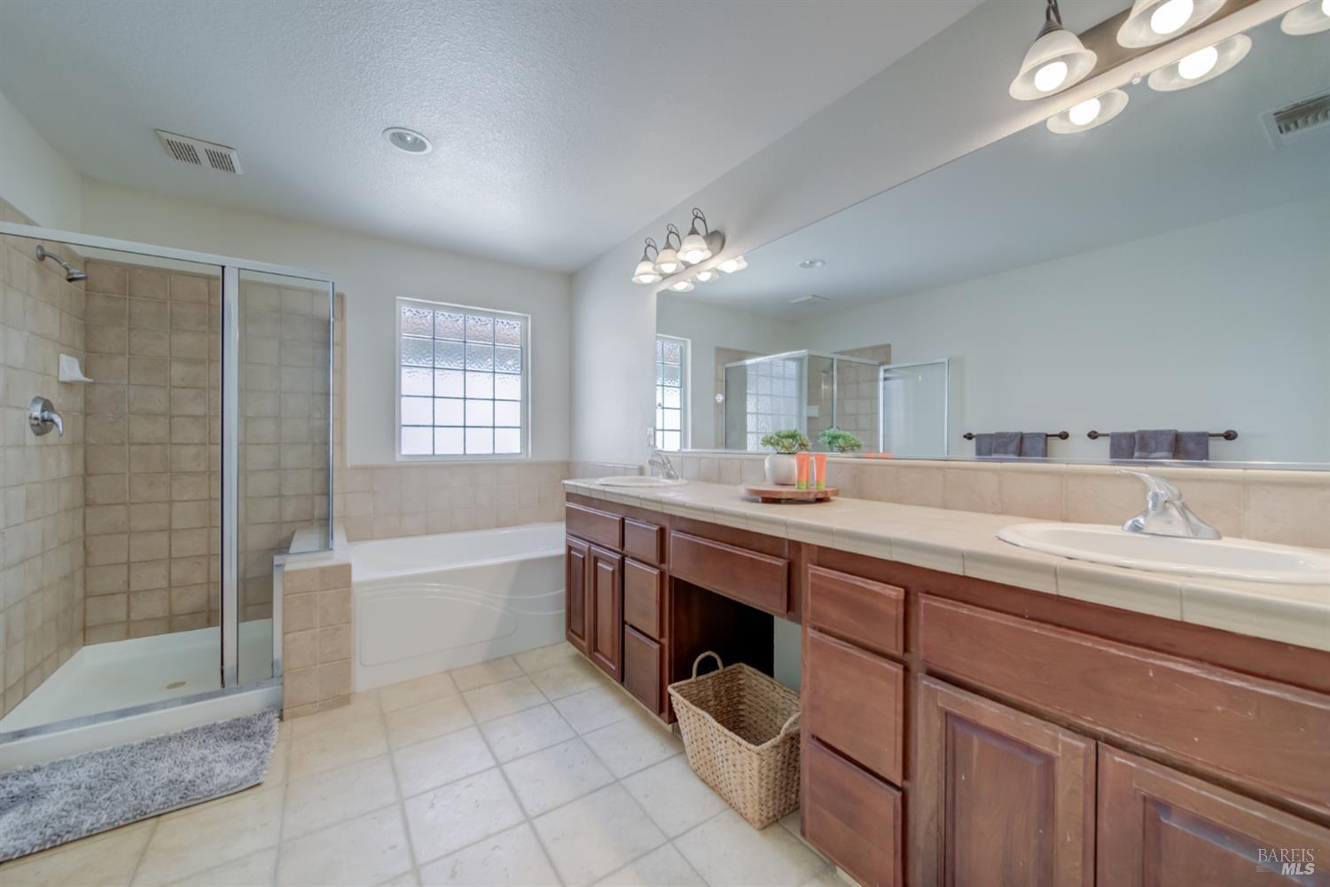 Detail Gallery Image 22 of 41 For 5210 Palladio Way, Fairfield,  CA 94534 - 4 Beds | 2/1 Baths