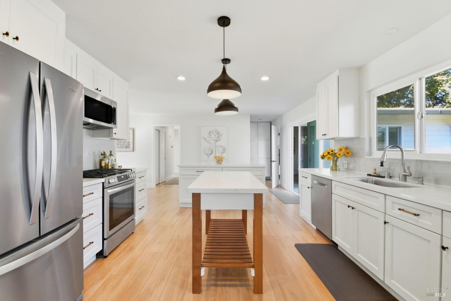 Detail Gallery Image 10 of 47 For 3553 Fir Dr, Santa Rosa,  CA 95405 - 4 Beds | 2 Baths