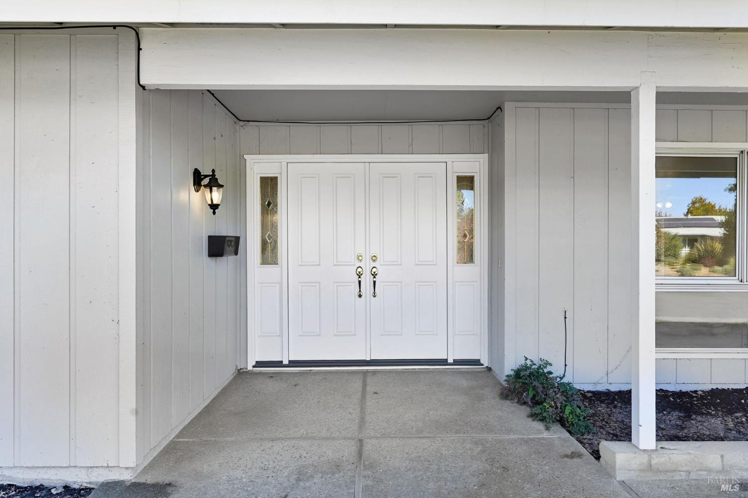 Detail Gallery Image 3 of 18 For 316 Green Field Cir, Santa Rosa,  CA 95409 - 2 Beds | 2 Baths