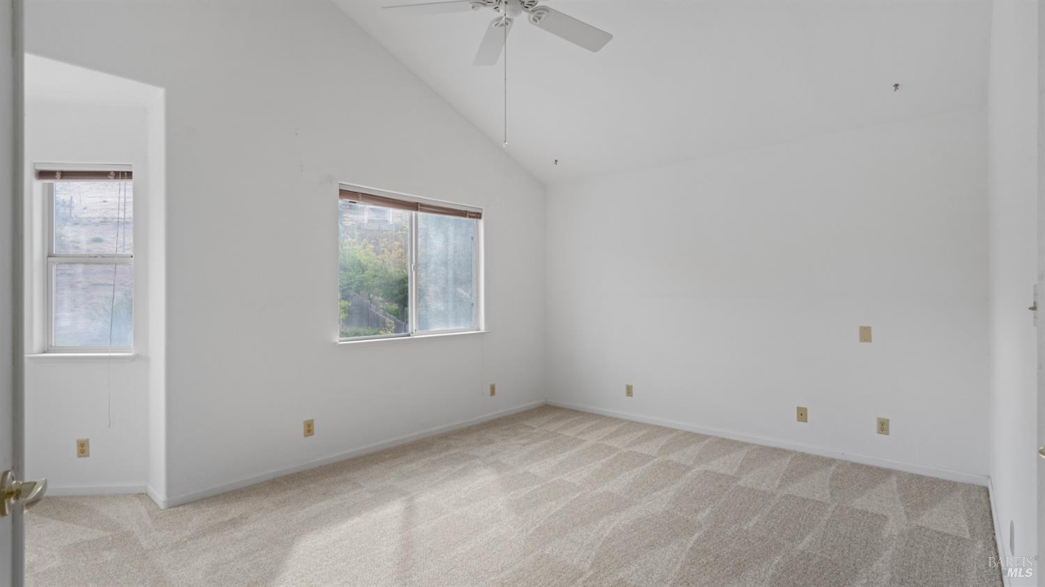 Detail Gallery Image 27 of 61 For 2133 Hillridge Dr, Fairfield,  CA 94534 - 4 Beds | 2/1 Baths