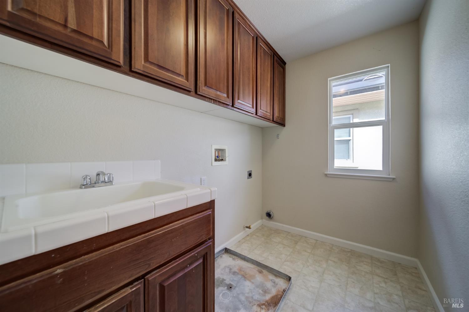 Detail Gallery Image 29 of 41 For 5210 Palladio Way, Fairfield,  CA 94534 - 4 Beds | 2/1 Baths