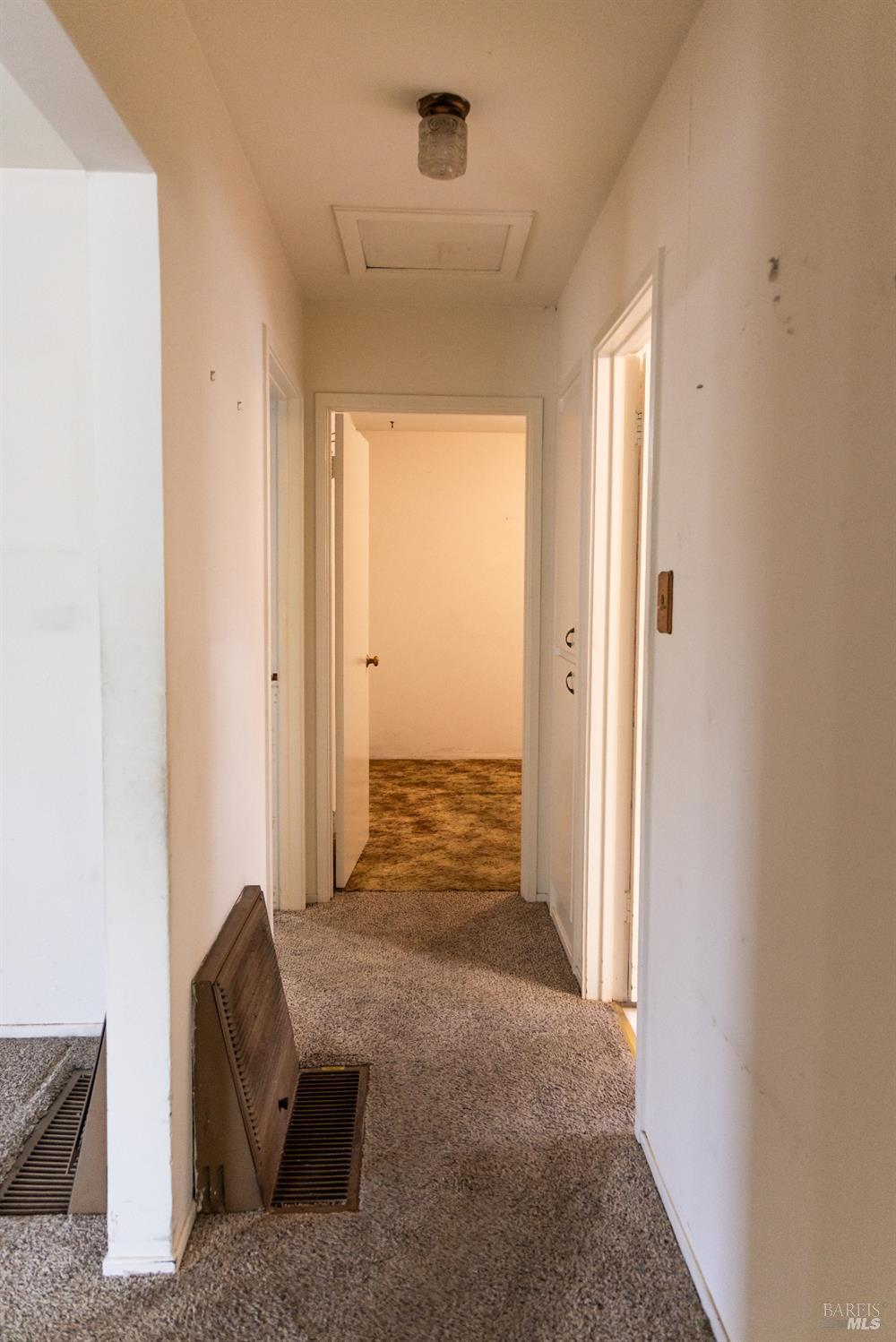 Detail Gallery Image 18 of 21 For 2387 Meyers Dr, Santa Rosa,  CA 95403 - 3 Beds | 1 Baths