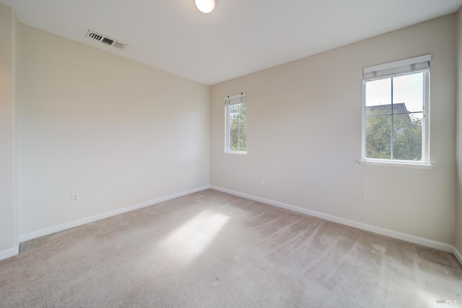 Detail Gallery Image 32 of 41 For 5210 Palladio Way, Fairfield,  CA 94534 - 4 Beds | 2/1 Baths