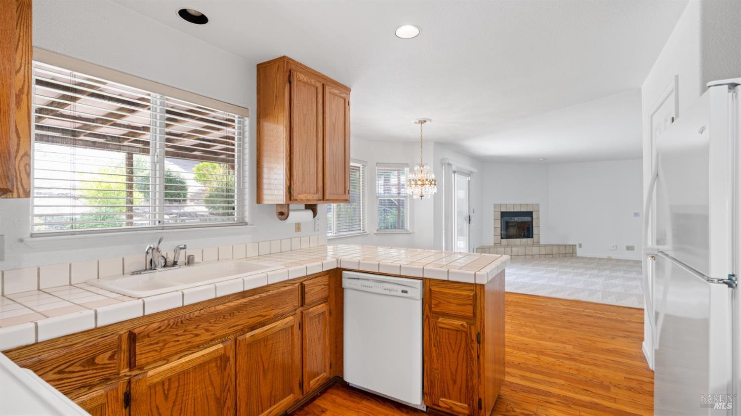 Detail Gallery Image 13 of 61 For 2133 Hillridge Dr, Fairfield,  CA 94534 - 4 Beds | 2/1 Baths