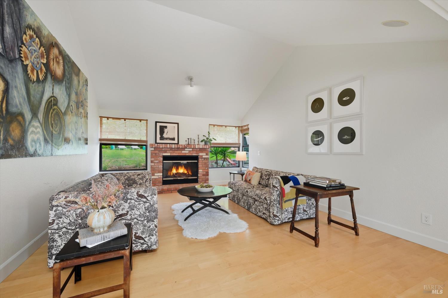 Detail Gallery Image 17 of 50 For 246 Zinfandel Rd, Healdsburg,  CA 95448 - 4 Beds | 2/1 Baths
