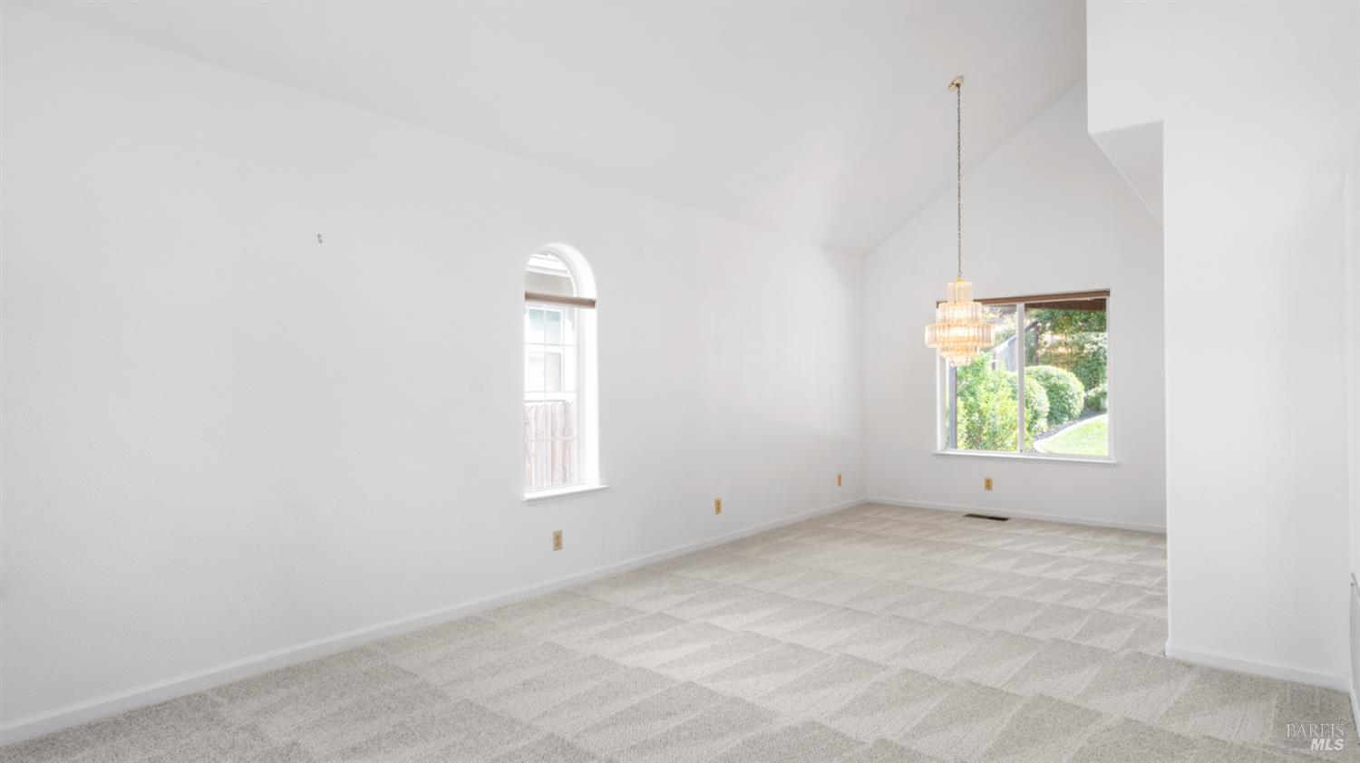 Detail Gallery Image 7 of 61 For 2133 Hillridge Dr, Fairfield,  CA 94534 - 4 Beds | 2/1 Baths