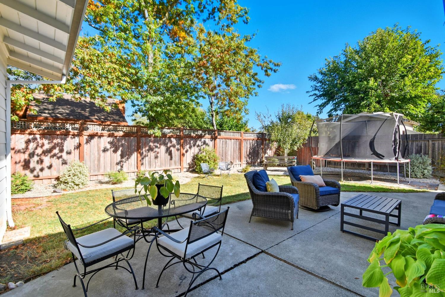 Detail Gallery Image 36 of 47 For 3553 Fir Dr, Santa Rosa,  CA 95405 - 4 Beds | 2 Baths