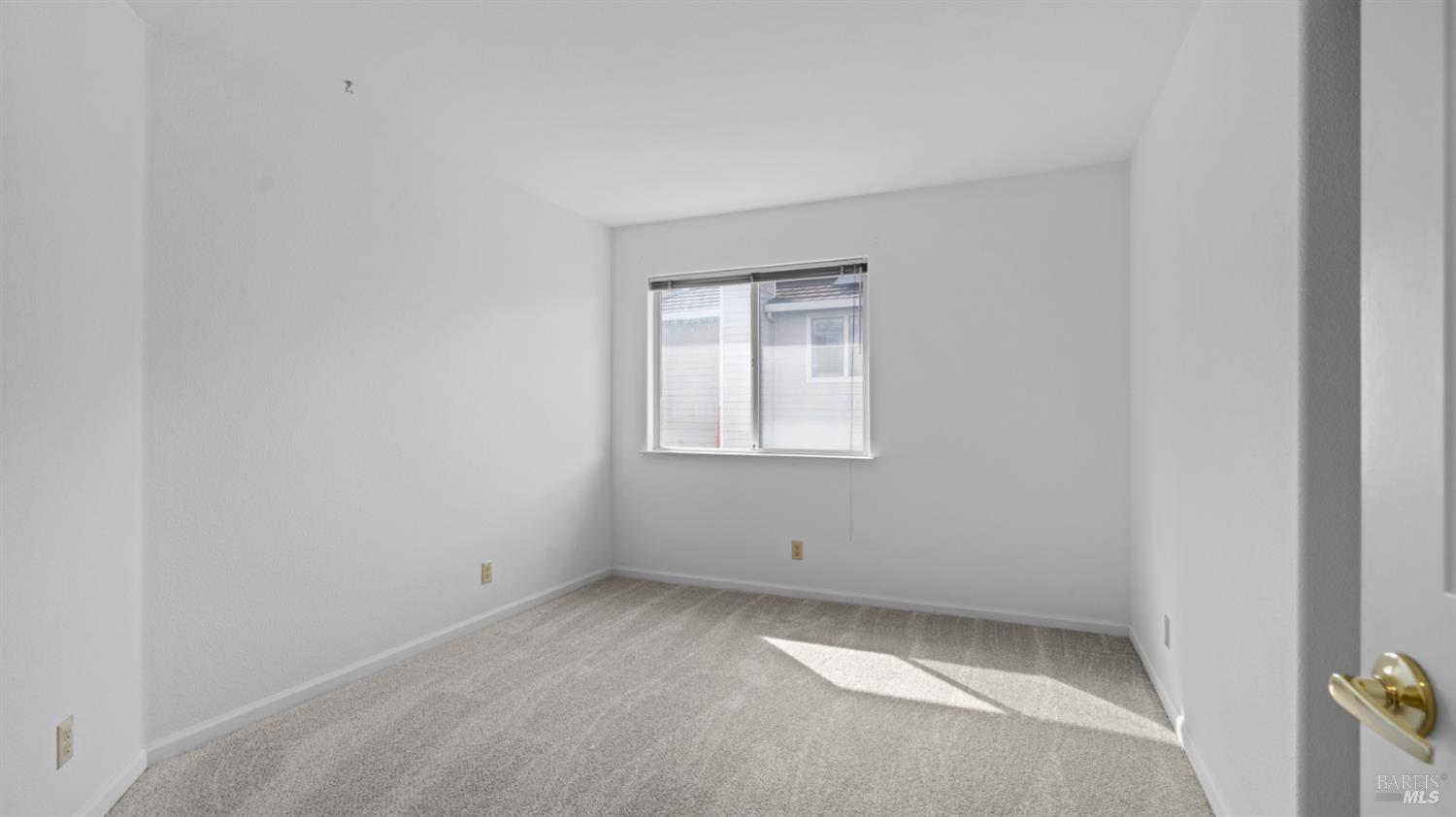 Detail Gallery Image 35 of 61 For 2133 Hillridge Dr, Fairfield,  CA 94534 - 4 Beds | 2/1 Baths