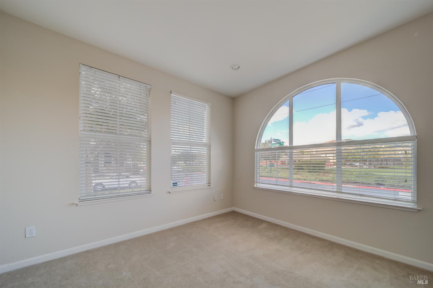 Detail Gallery Image 16 of 41 For 5210 Palladio Way, Fairfield,  CA 94534 - 4 Beds | 2/1 Baths