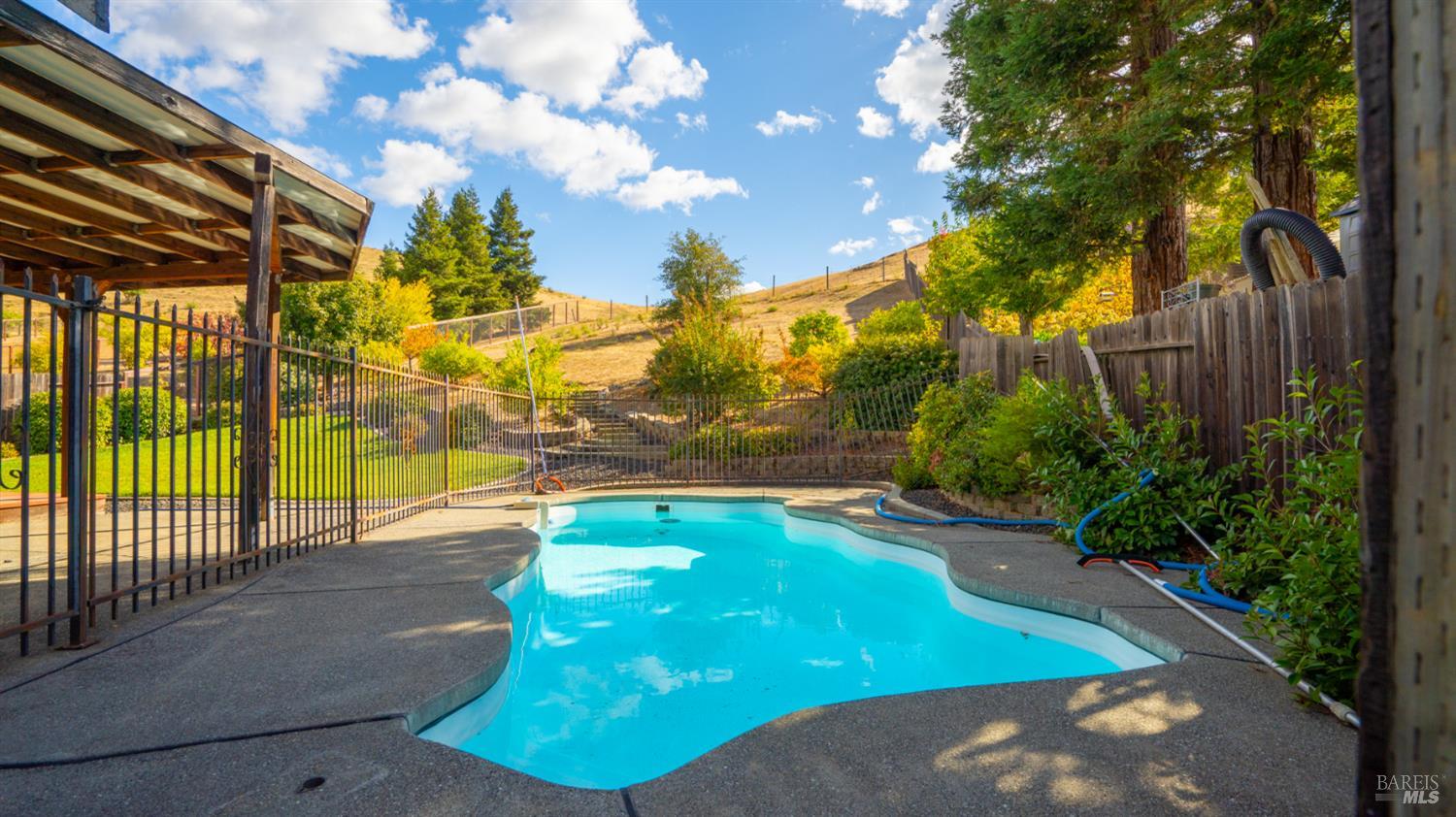 Detail Gallery Image 46 of 61 For 2133 Hillridge Dr, Fairfield,  CA 94534 - 4 Beds | 2/1 Baths