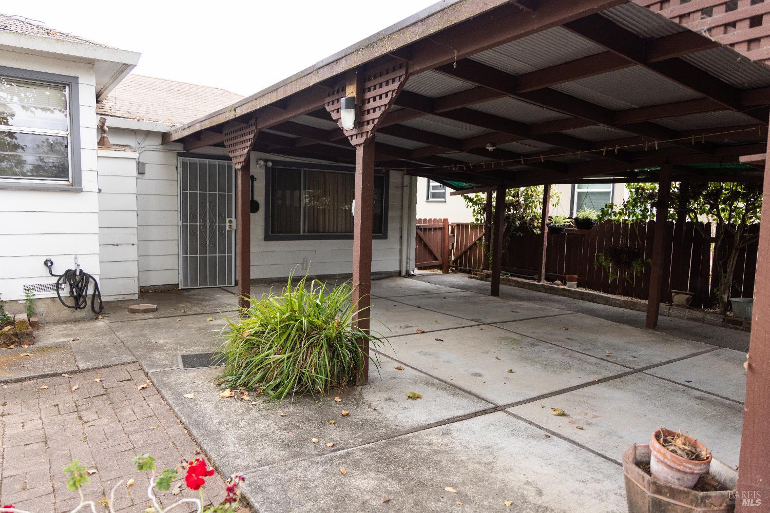 Detail Gallery Image 15 of 21 For 2387 Meyers Dr, Santa Rosa,  CA 95403 - 3 Beds | 1 Baths