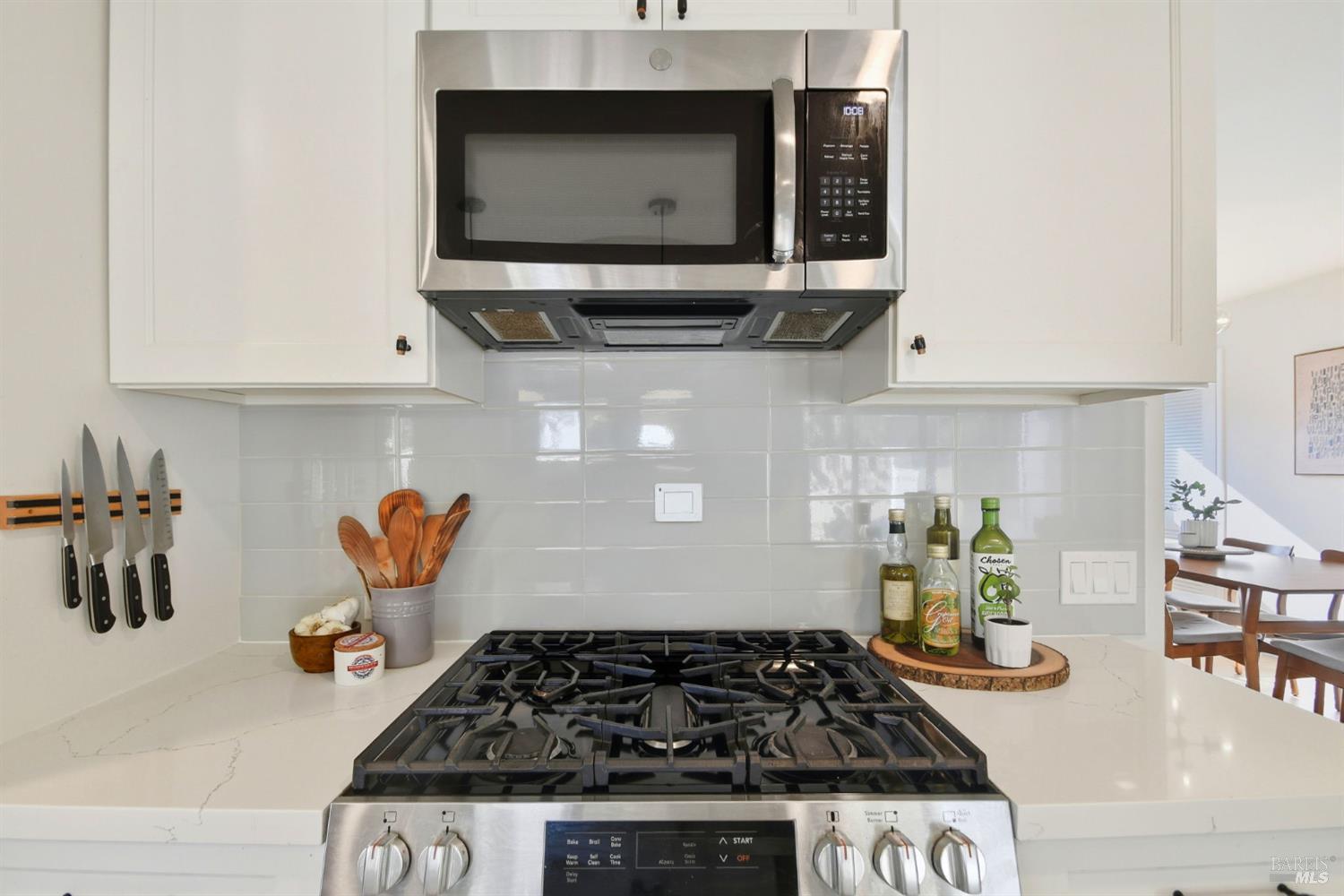 Detail Gallery Image 12 of 47 For 3553 Fir Dr, Santa Rosa,  CA 95405 - 4 Beds | 2 Baths