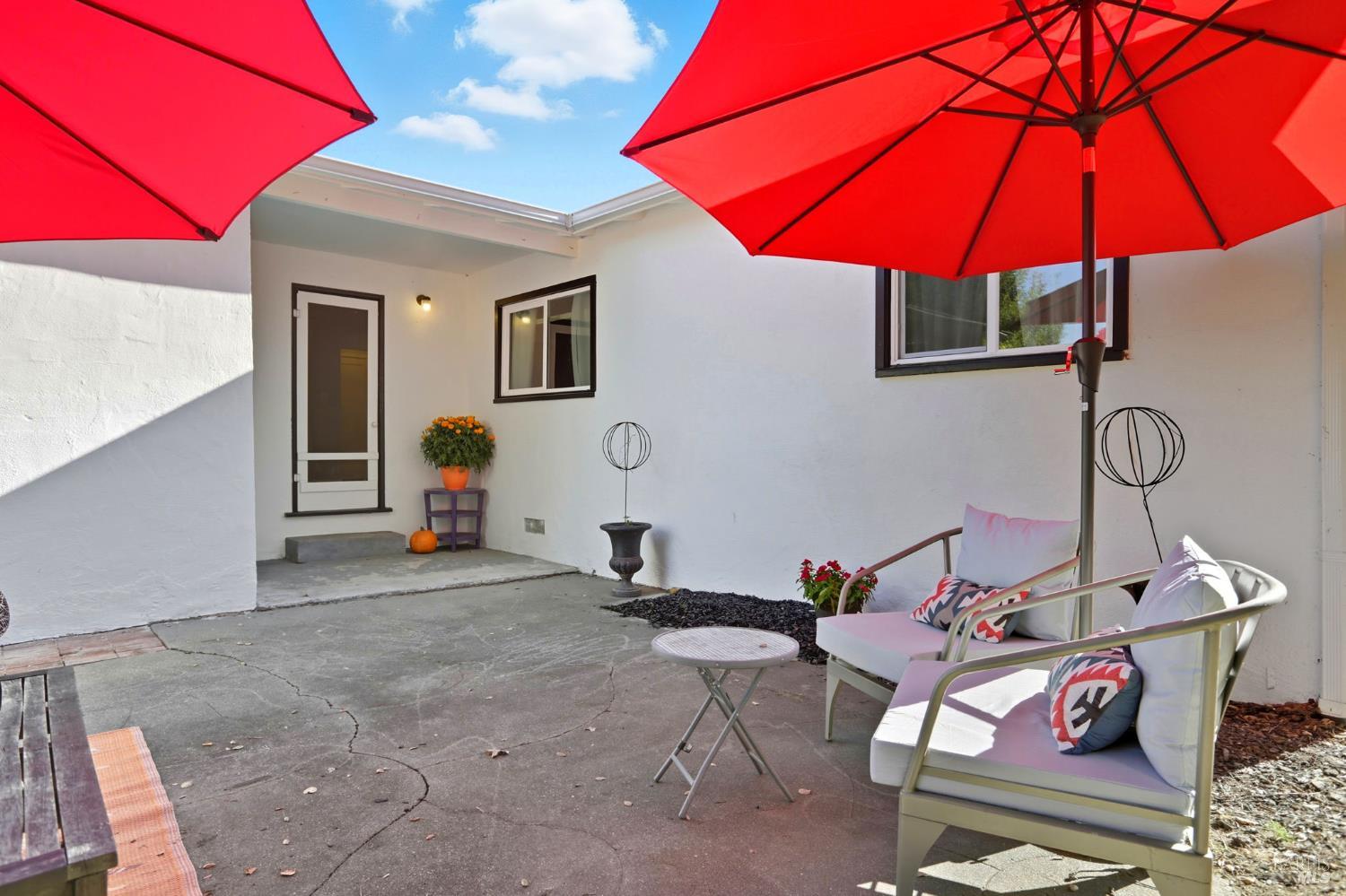 Detail Gallery Image 34 of 38 For 840 Wilmac Ave, Novato,  CA 94947 - 3 Beds | 2 Baths