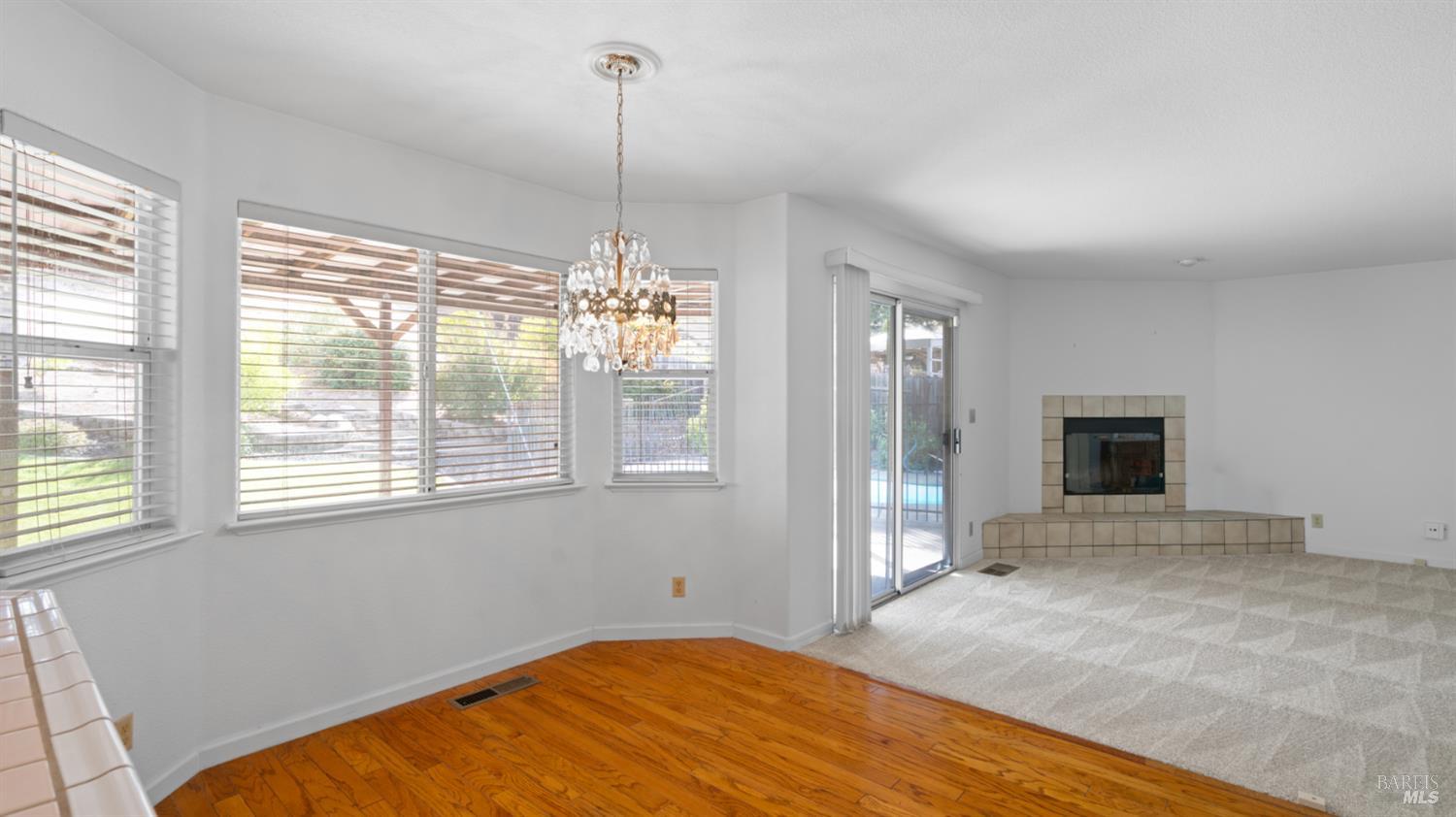 Detail Gallery Image 16 of 61 For 2133 Hillridge Dr, Fairfield,  CA 94534 - 4 Beds | 2/1 Baths