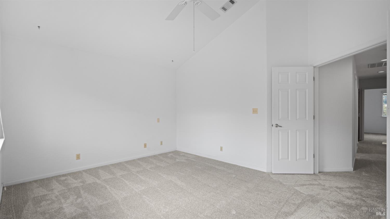 Detail Gallery Image 30 of 61 For 2133 Hillridge Dr, Fairfield,  CA 94534 - 4 Beds | 2/1 Baths