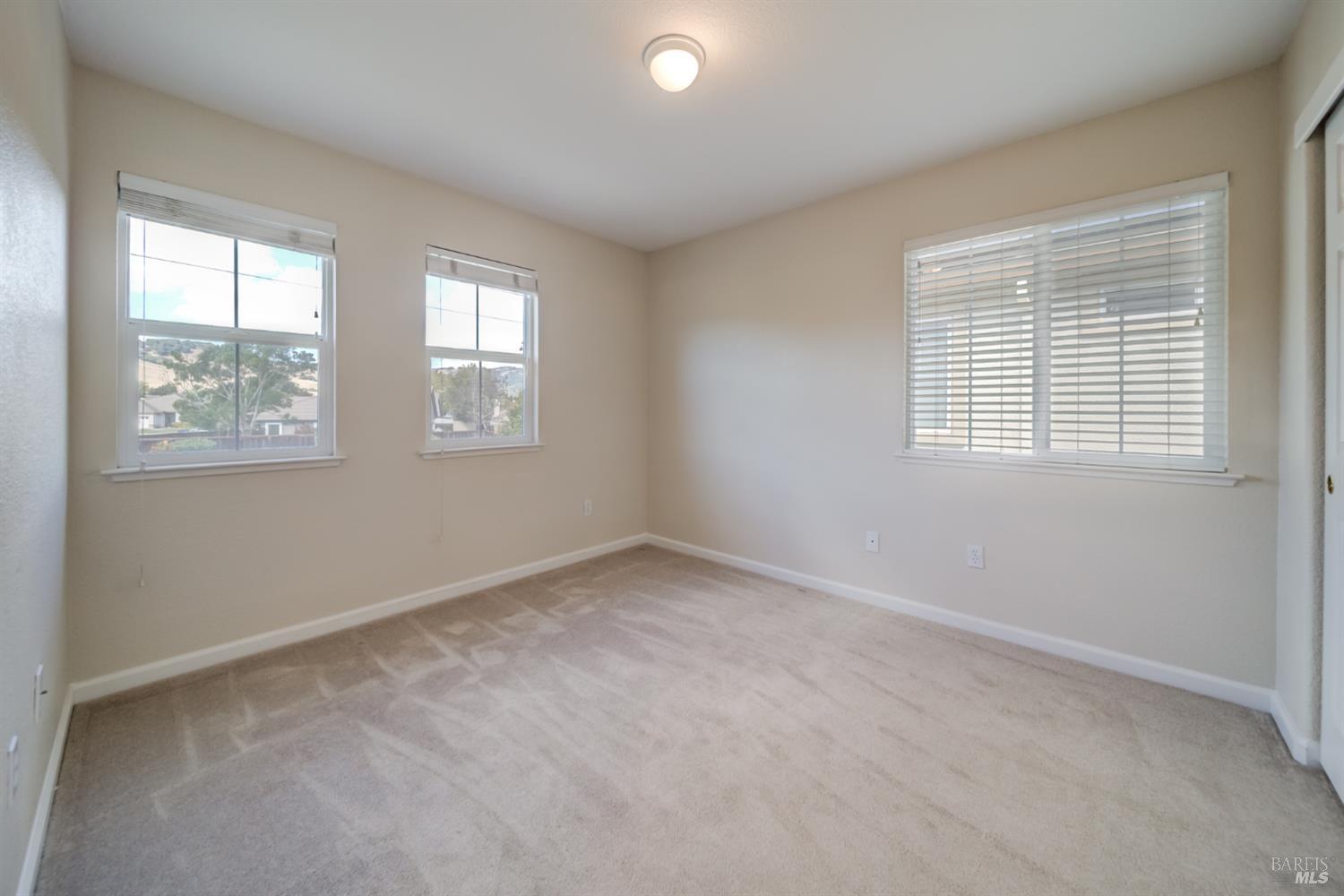 Detail Gallery Image 30 of 41 For 5210 Palladio Way, Fairfield,  CA 94534 - 4 Beds | 2/1 Baths