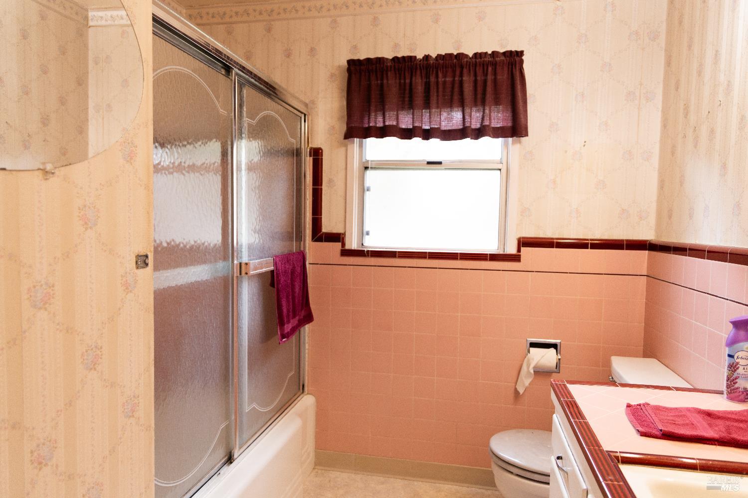 Detail Gallery Image 20 of 21 For 2387 Meyers Dr, Santa Rosa,  CA 95403 - 3 Beds | 1 Baths