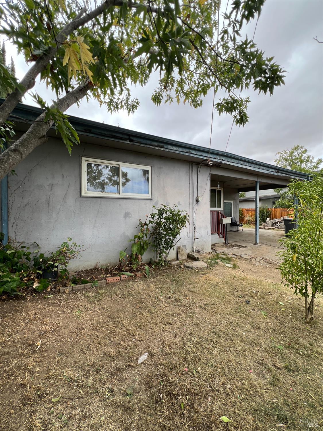 Detail Gallery Image 3 of 30 For 2124 Beard Ct, Vacaville,  CA 95688 - 3 Beds | 1 Baths