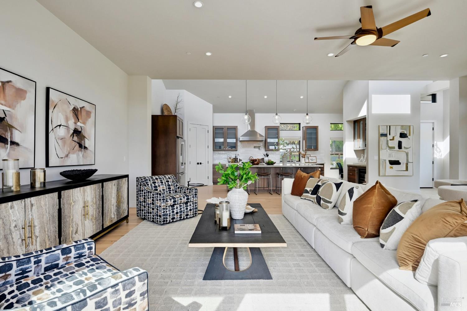 Detail Gallery Image 7 of 45 For 4108 Wallace Rd, Santa Rosa,  CA 95404 - 3 Beds | 2/1 Baths