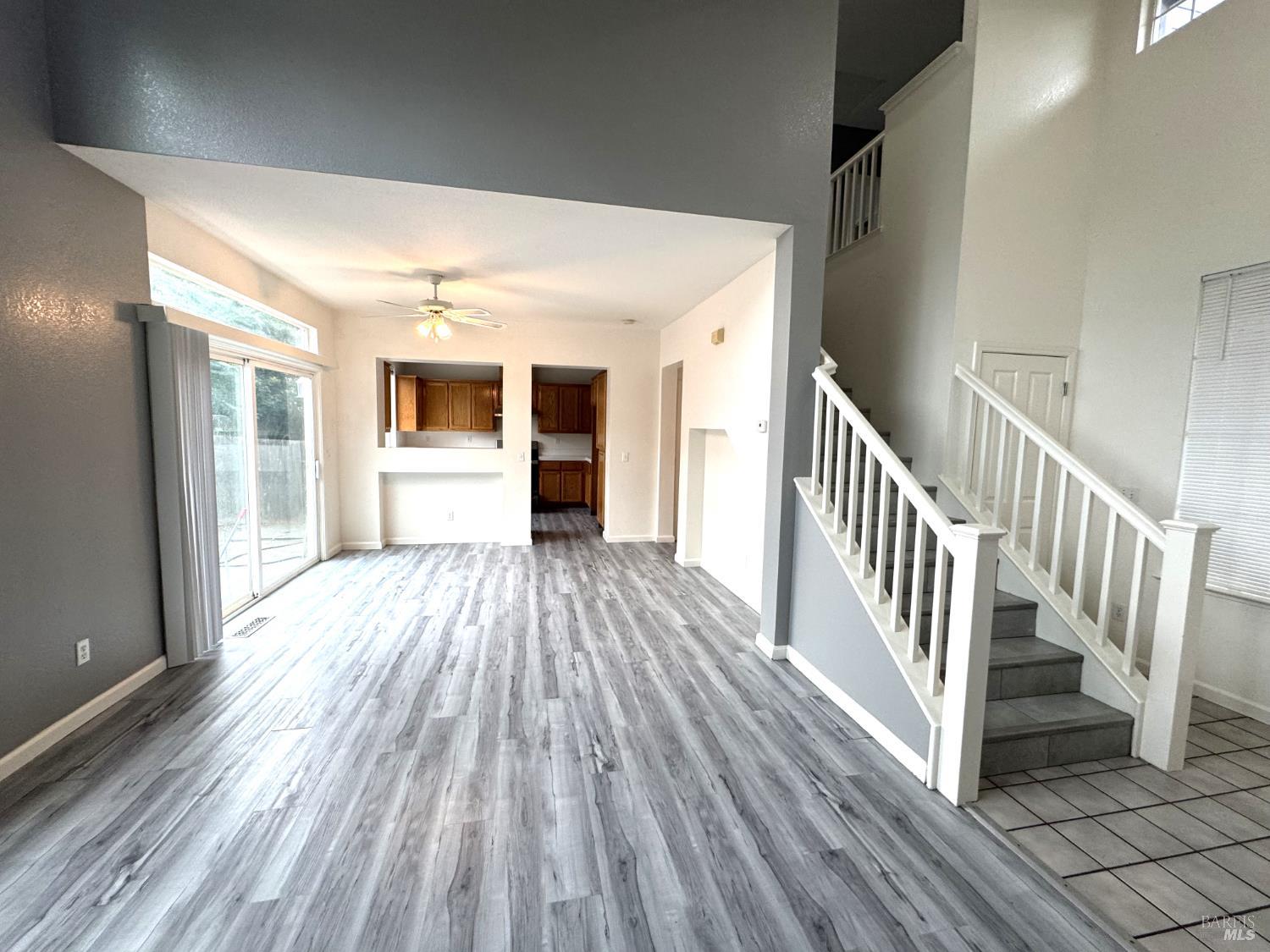 Detail Gallery Image 5 of 17 For 1217 Mateo Dr, Rohnert Park,  CA 94928 - 3 Beds | 2/1 Baths