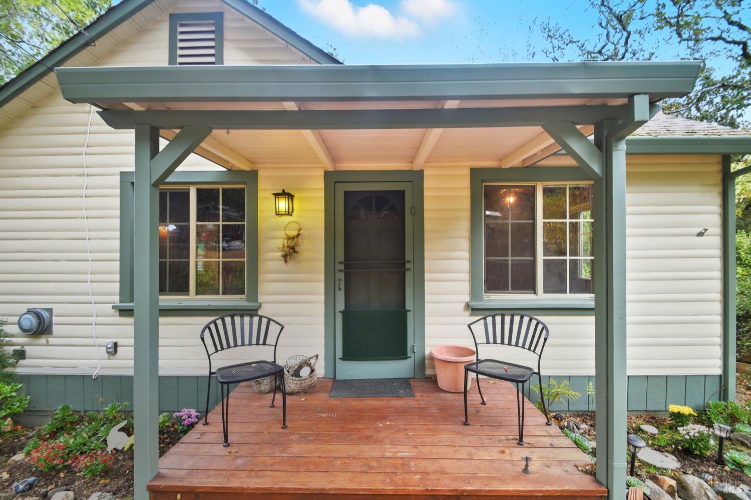 Detail Gallery Image 3 of 35 For 10224 Old River Rd, Forestville,  CA 95436 - 2 Beds | 1 Baths