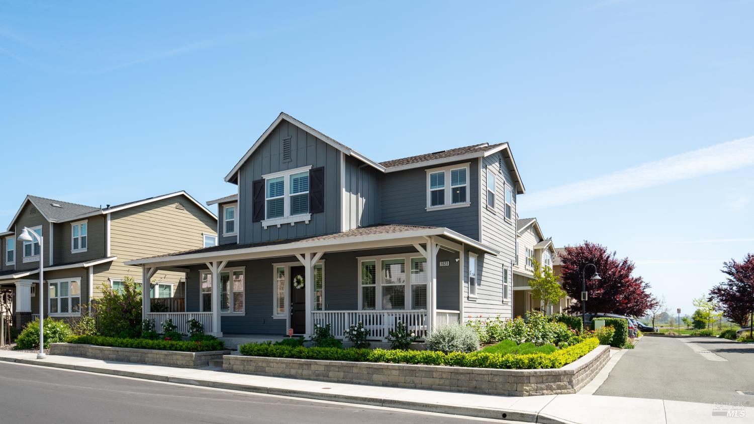 Detail Gallery Image 3 of 37 For 1623 Winterberry Ln, Rohnert Park,  CA 94928 - 4 Beds | 3 Baths