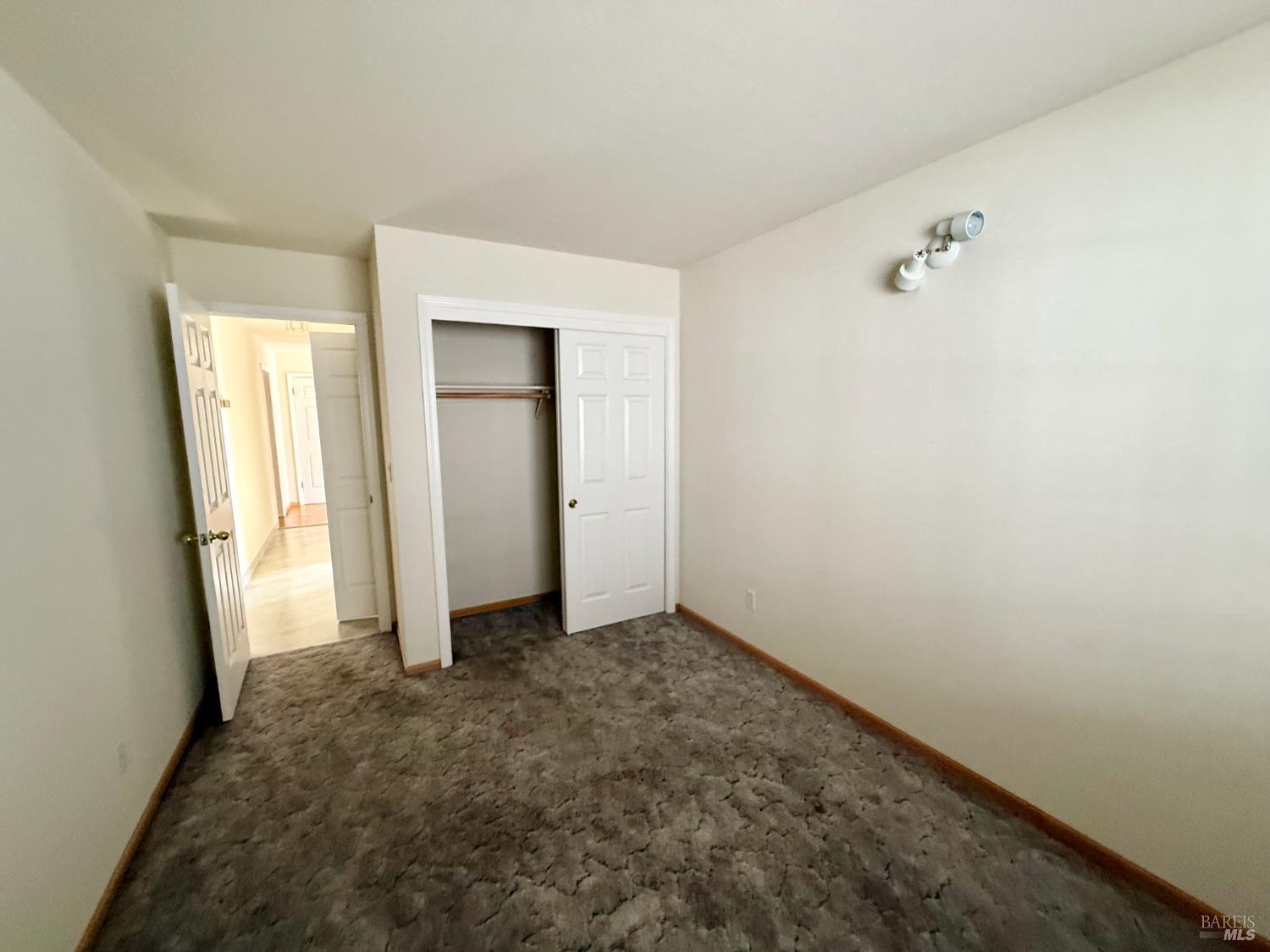 Detail Gallery Image 24 of 35 For 19390 Mountain Mdws, Hidden Valley Lake,  CA 95467 - 3 Beds | 2 Baths