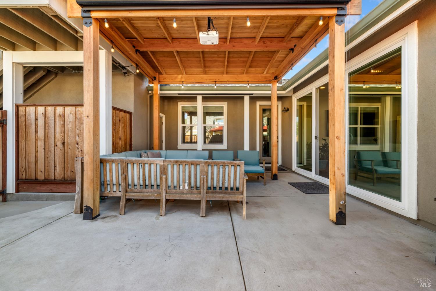 Detail Gallery Image 21 of 39 For 948 Brunello Dr, Santa Rosa,  CA 95407 - 4 Beds | 3 Baths