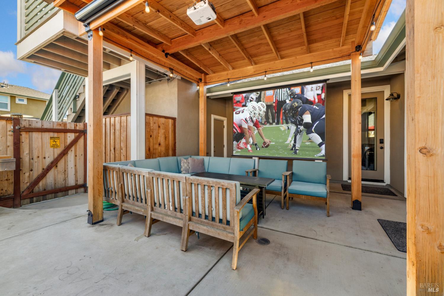 Detail Gallery Image 18 of 39 For 948 Brunello Dr, Santa Rosa,  CA 95407 - 4 Beds | 3 Baths