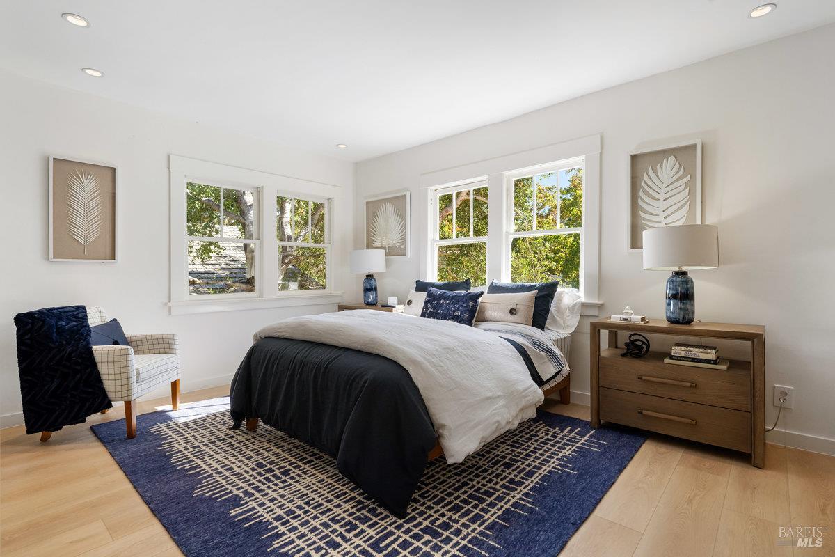 Detail Gallery Image 16 of 31 For 338 Paloma Ave, San Rafael,  CA 94901 - 4 Beds | 2/1 Baths