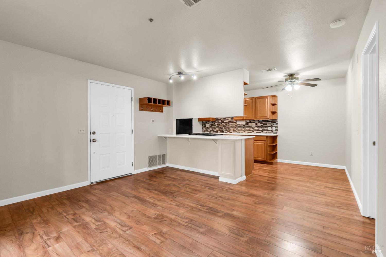 Detail Gallery Image 7 of 30 For 8201 Camino Colegio Unkn #221,  Rohnert Park,  CA 94928 - 1 Beds | 1 Baths