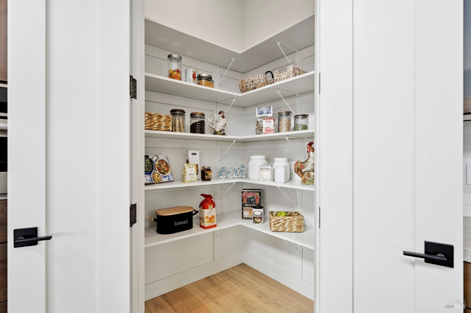 Detail Gallery Image 13 of 45 For 4108 Wallace Rd, Santa Rosa,  CA 95404 - 3 Beds | 2/1 Baths