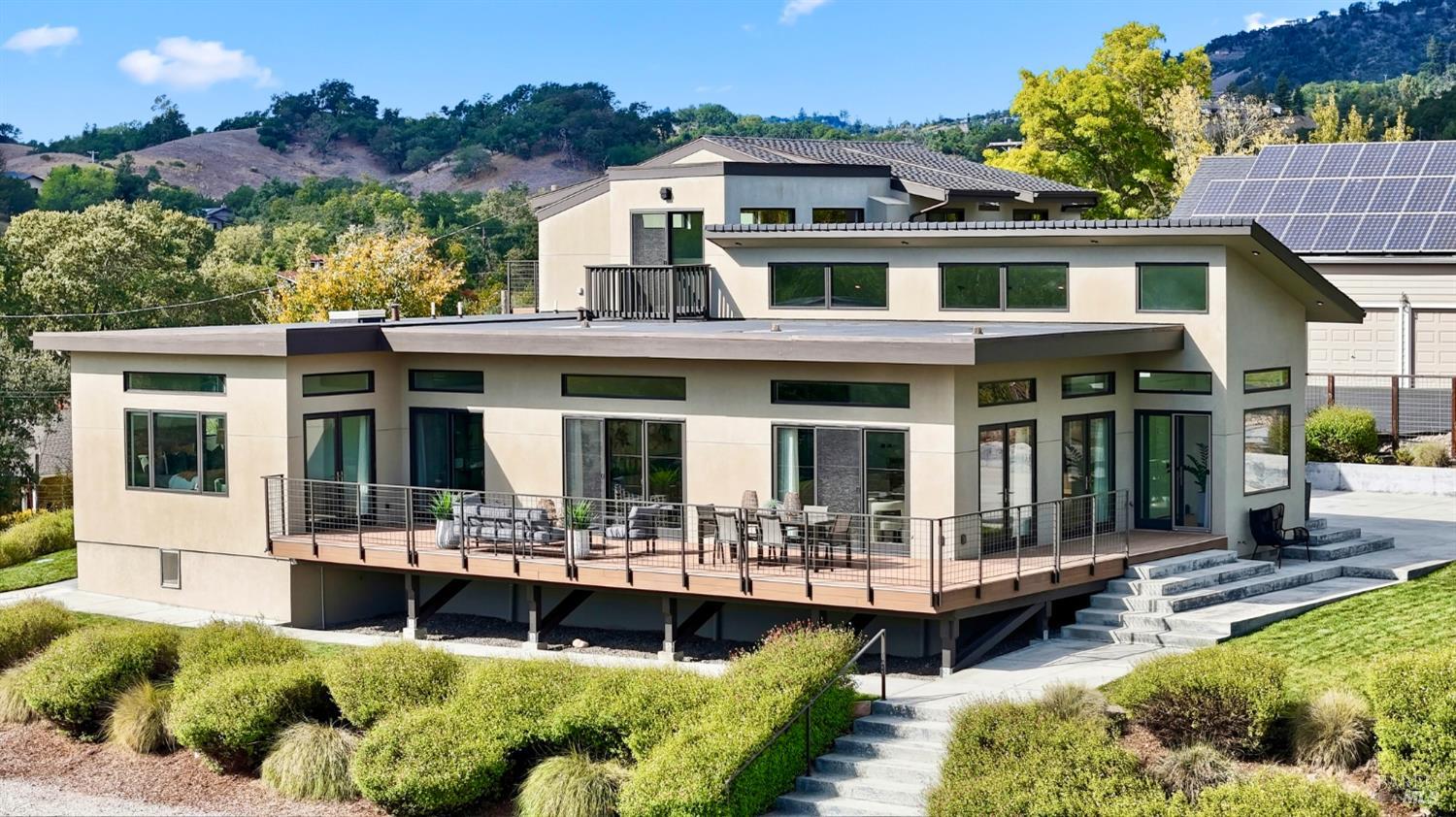 Detail Gallery Image 3 of 45 For 4108 Wallace Rd, Santa Rosa,  CA 95404 - 3 Beds | 2/1 Baths