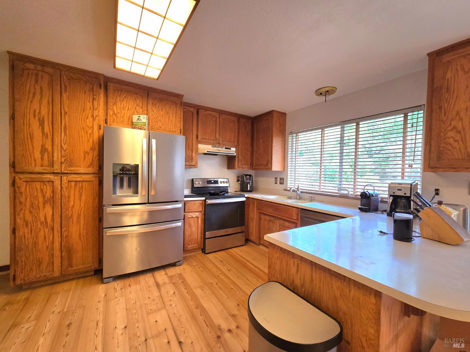 Detail Gallery Image 5 of 23 For 26761 Hawk Rd, Willits,  CA 95490 - 3 Beds | 1/1 Baths