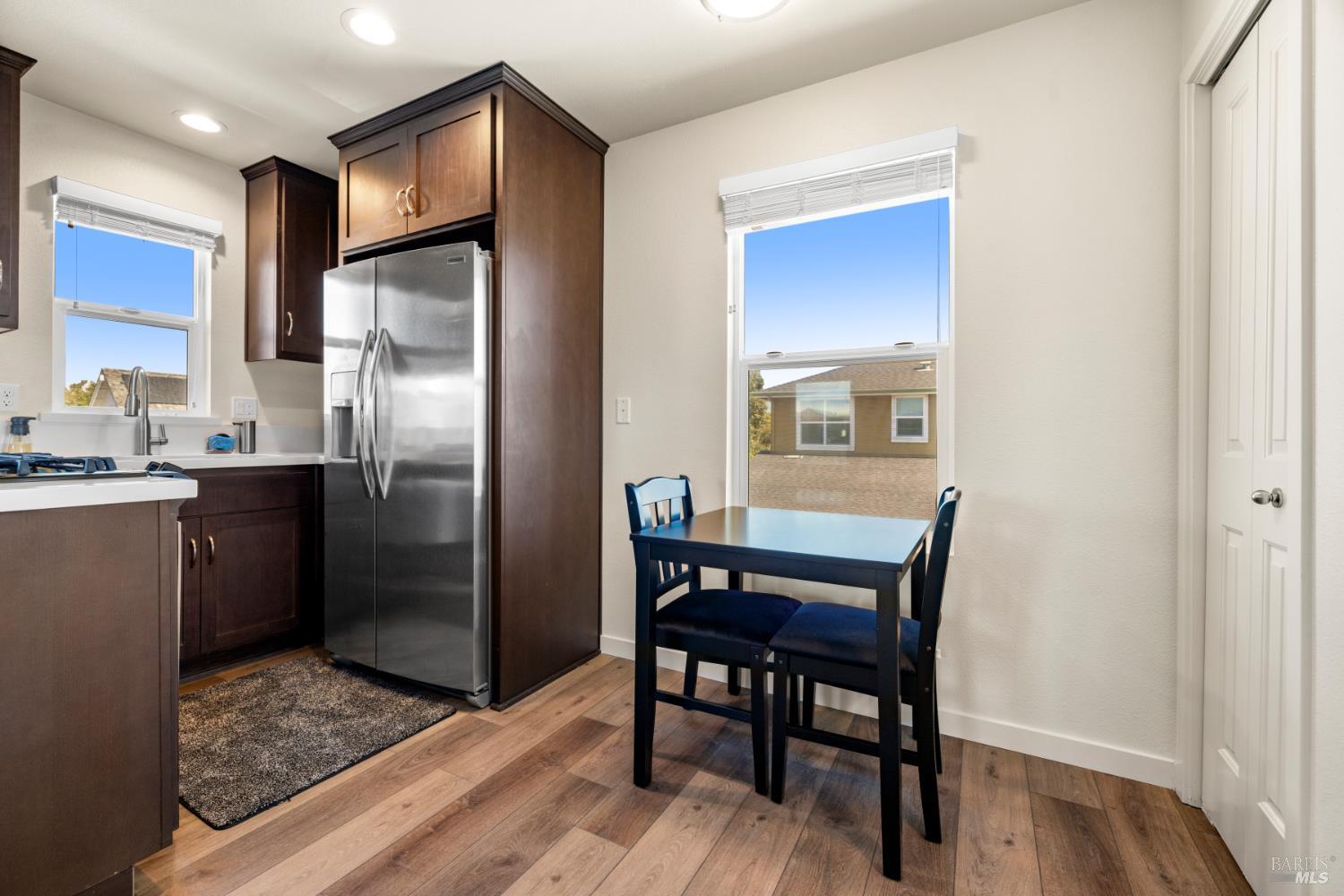 Detail Gallery Image 27 of 39 For 948 Brunello Dr, Santa Rosa,  CA 95407 - 4 Beds | 3 Baths