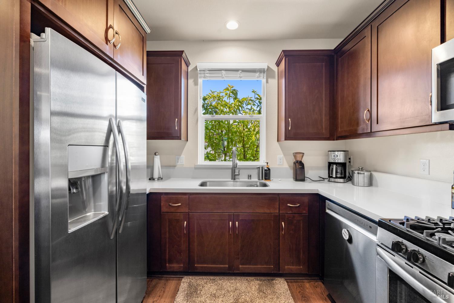 Detail Gallery Image 7 of 39 For 948 Brunello Dr, Santa Rosa,  CA 95407 - 4 Beds | 3 Baths