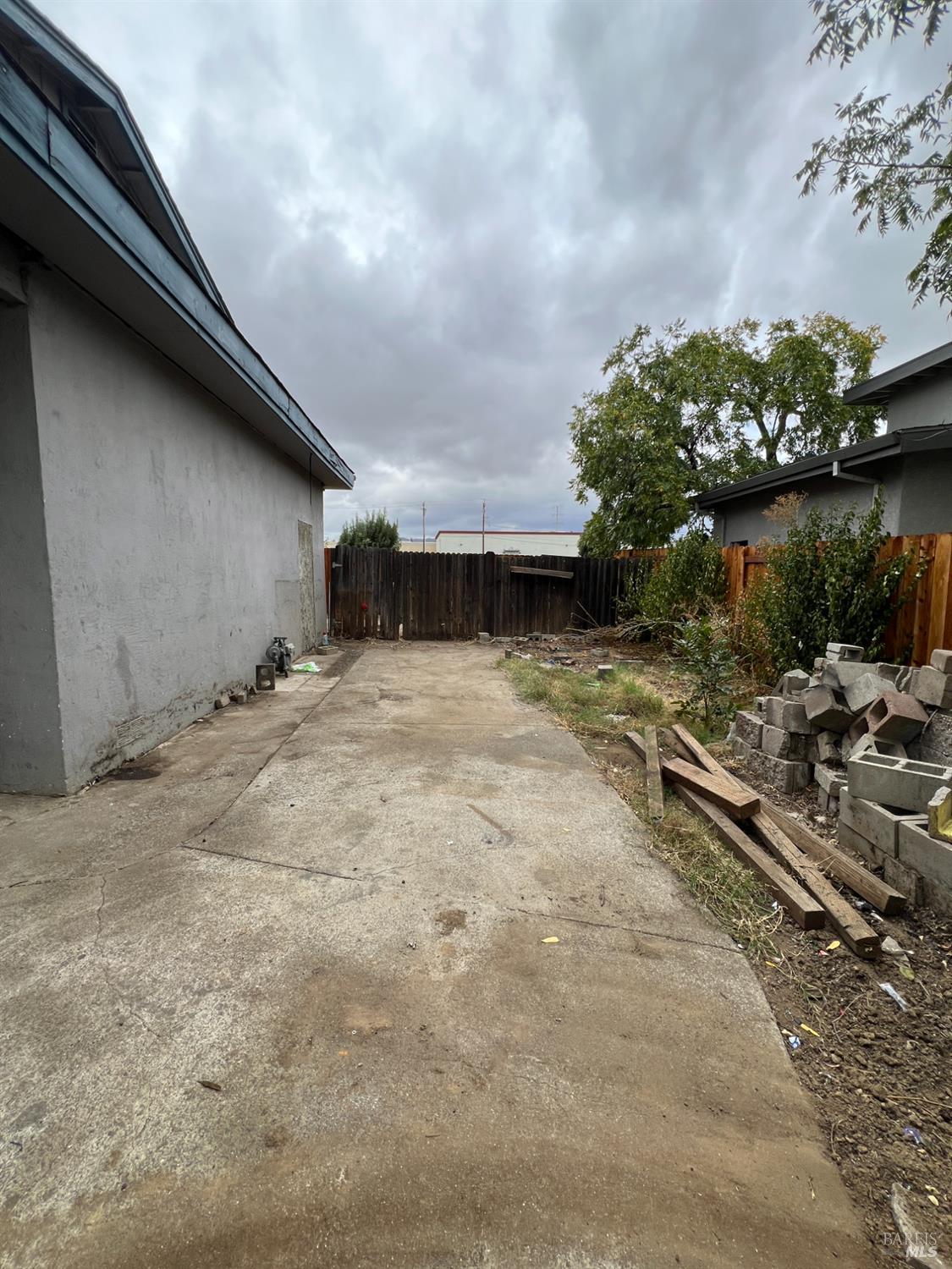 Detail Gallery Image 5 of 30 For 2124 Beard Ct, Vacaville,  CA 95688 - 3 Beds | 1 Baths