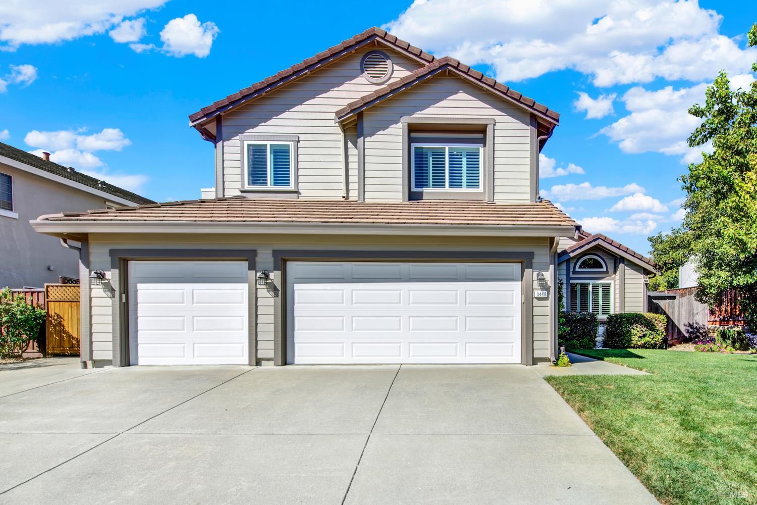 Detail Gallery Image 8 of 78 For 3442 Glen Ellen Dr, Fairfield,  CA 94534 - 5 Beds | 3 Baths