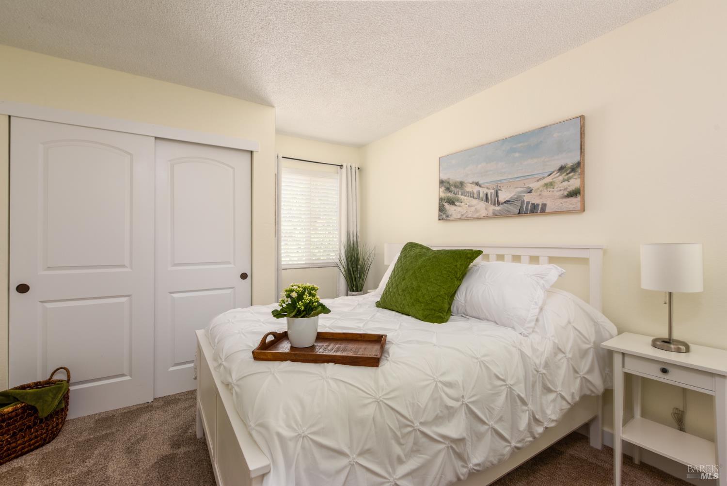 Detail Gallery Image 17 of 35 For 2734 Lakeview Dr, Santa Rosa,  CA 95405 - 3 Beds | 2 Baths