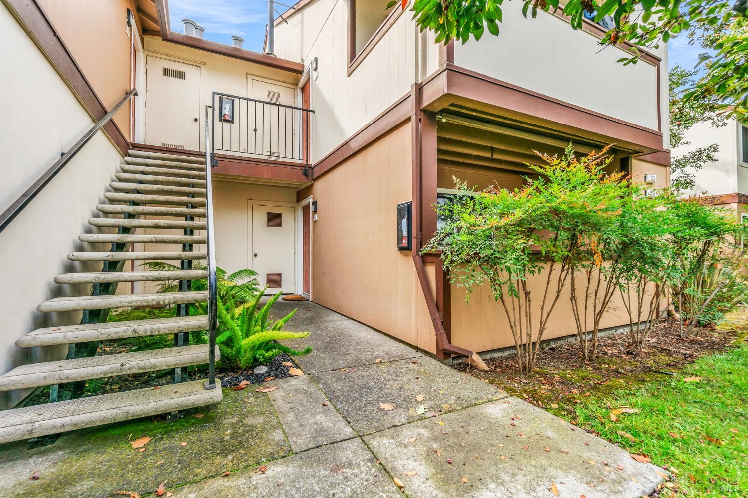 Detail Gallery Image 2 of 30 For 8201 Camino Colegio Unkn #221,  Rohnert Park,  CA 94928 - 1 Beds | 1 Baths