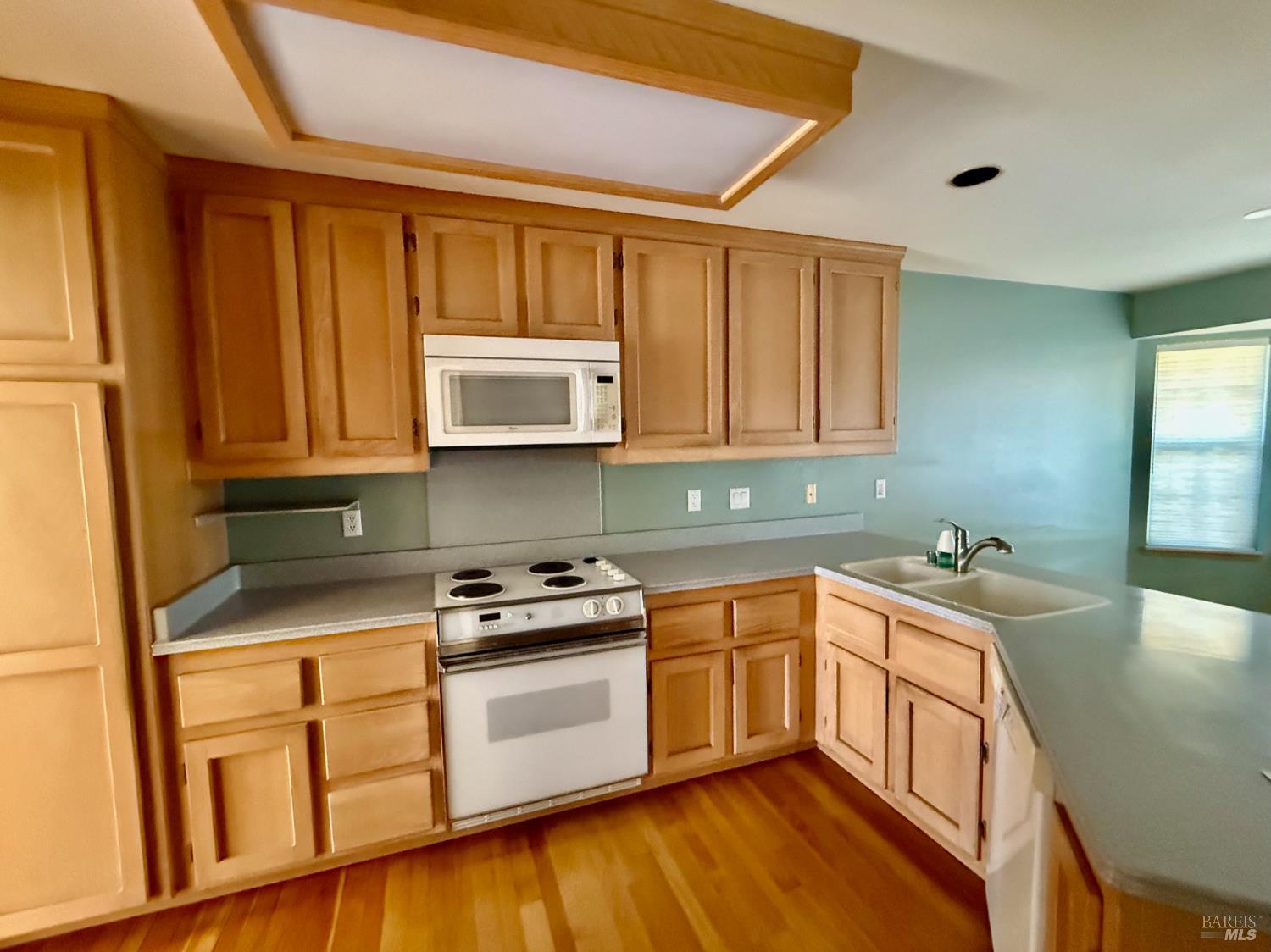 Detail Gallery Image 12 of 35 For 19390 Mountain Mdws, Hidden Valley Lake,  CA 95467 - 3 Beds | 2 Baths