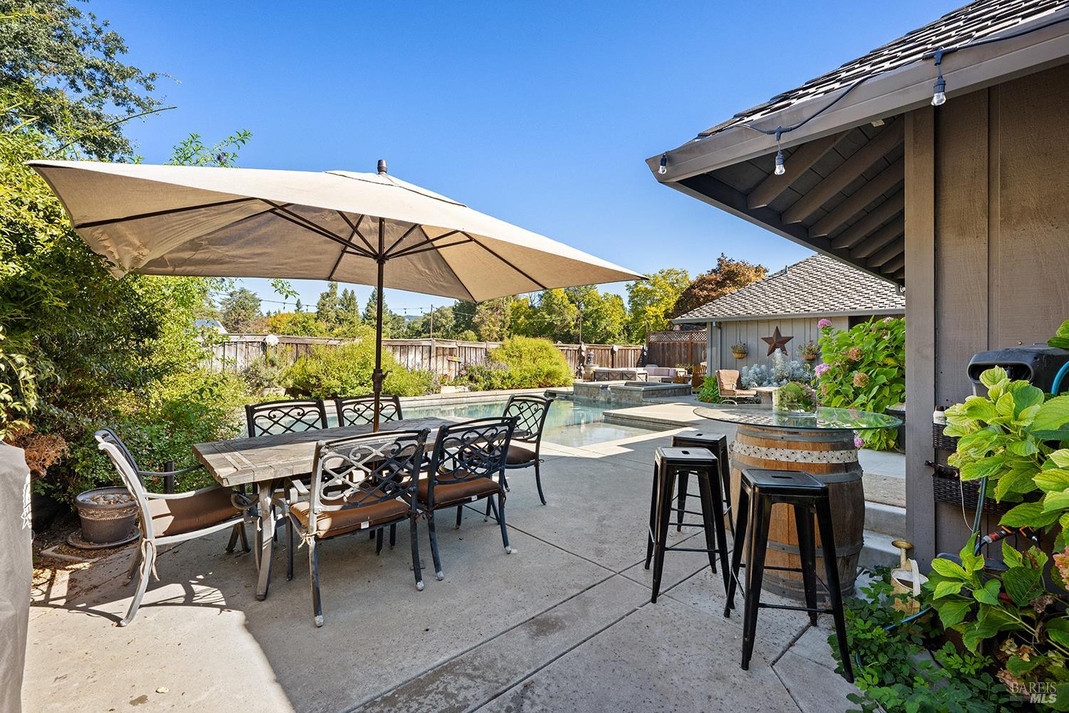 Detail Gallery Image 18 of 23 For 400 Eastin Dr, Sonoma,  CA 95476 - 3 Beds | 2 Baths