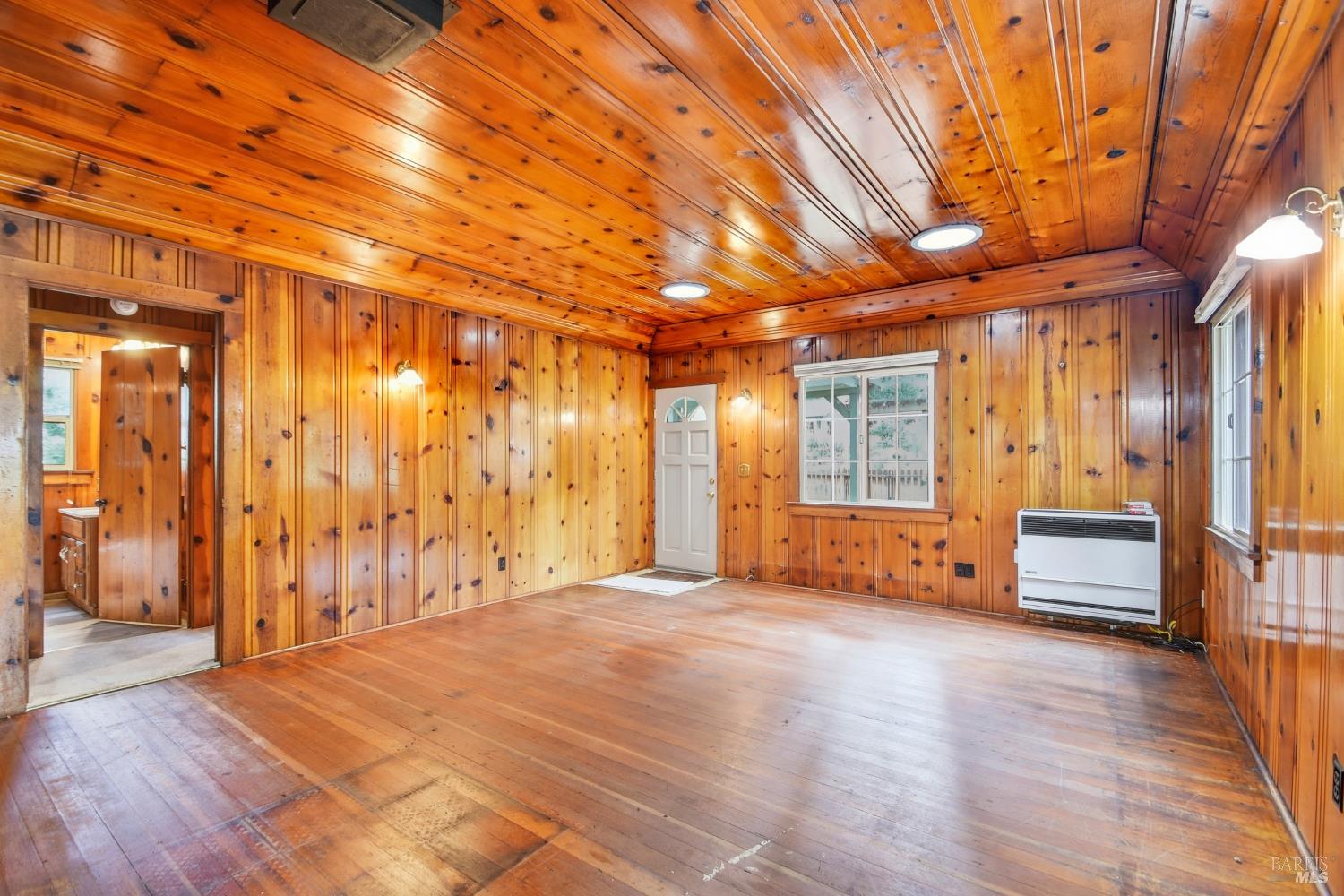 Detail Gallery Image 7 of 35 For 10224 Old River Rd, Forestville,  CA 95436 - 2 Beds | 1 Baths