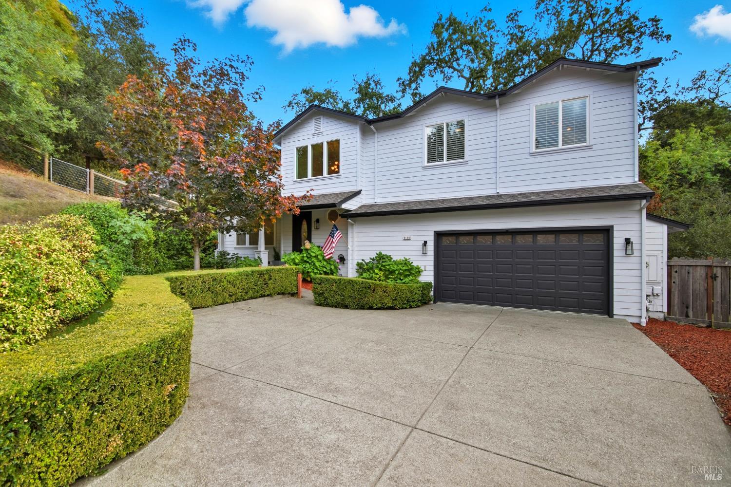 Detail Gallery Image 2 of 30 For 3136 Chanate Rd, Santa Rosa,  CA 95404 - 3 Beds | 2/1 Baths