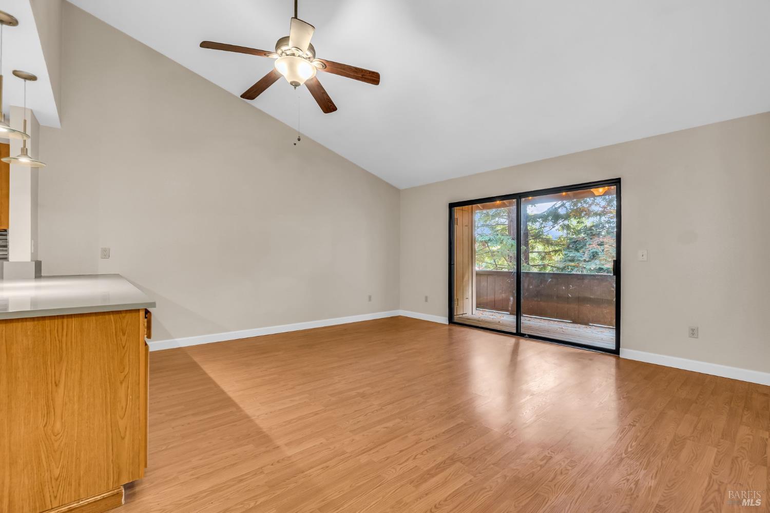 Detail Gallery Image 6 of 34 For 105 Nicholas Ct, Cotati,  CA 94931 - 2 Beds | 1 Baths