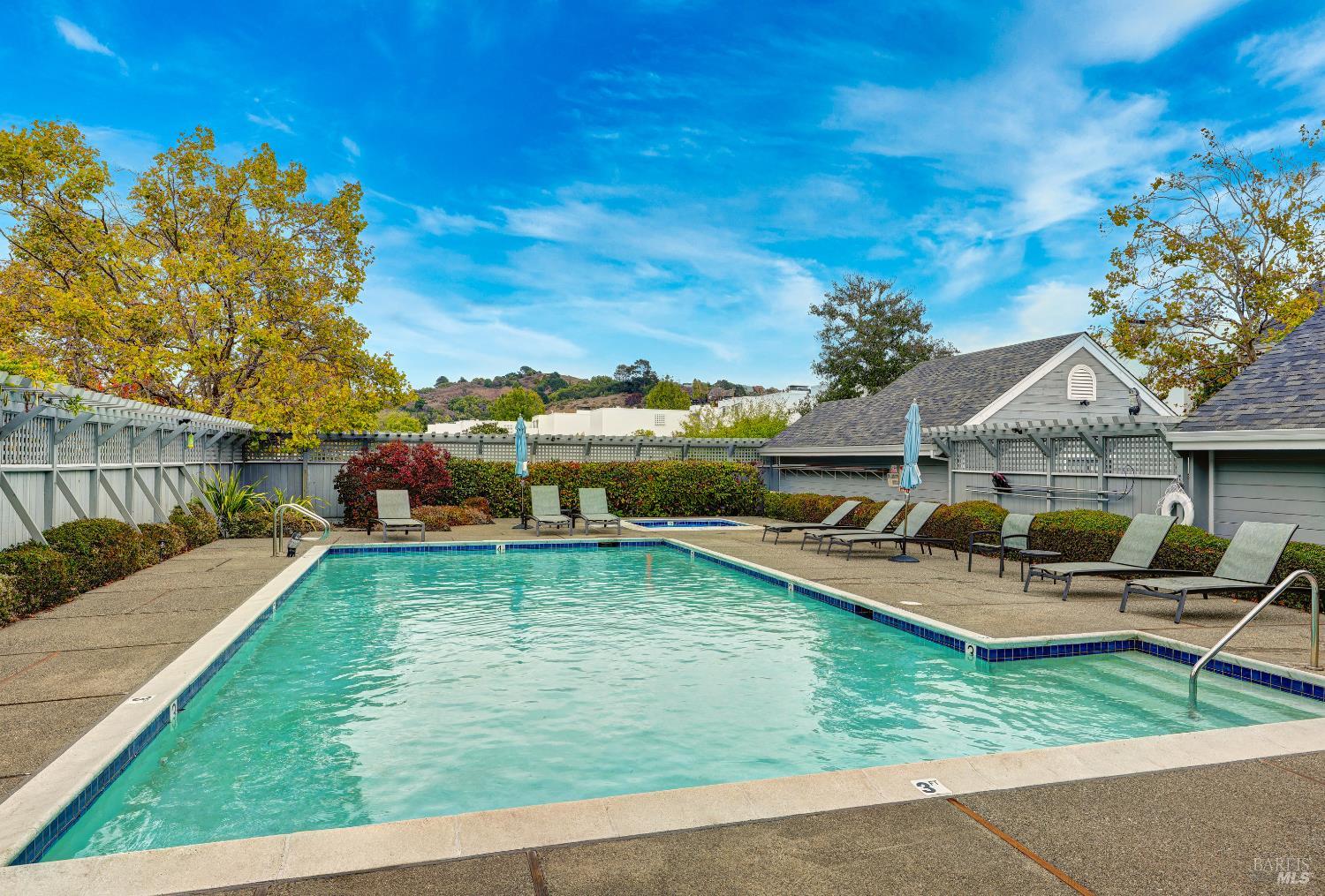 Detail Gallery Image 34 of 38 For 6033 Shelter Bay Ave, Mill Valley,  CA 94941 - 2 Beds | 2/1 Baths