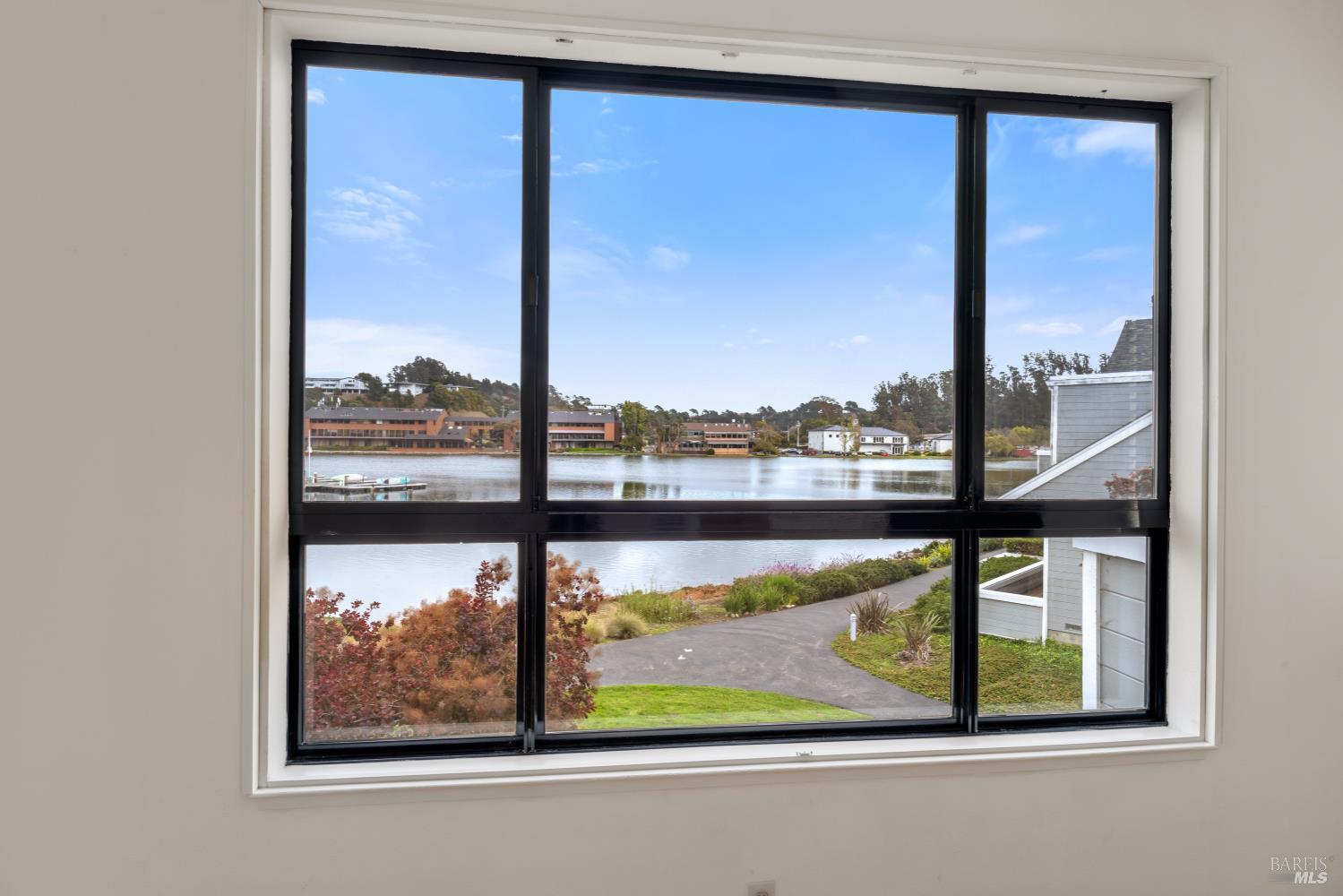 Detail Gallery Image 22 of 38 For 6033 Shelter Bay Ave, Mill Valley,  CA 94941 - 2 Beds | 2/1 Baths