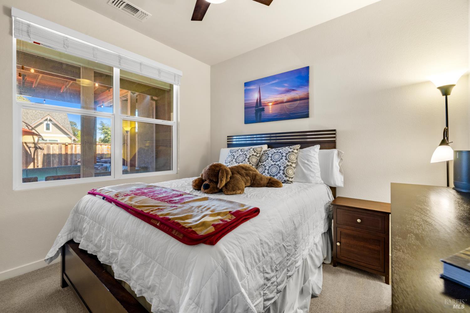 Detail Gallery Image 12 of 39 For 948 Brunello Dr, Santa Rosa,  CA 95407 - 4 Beds | 3 Baths